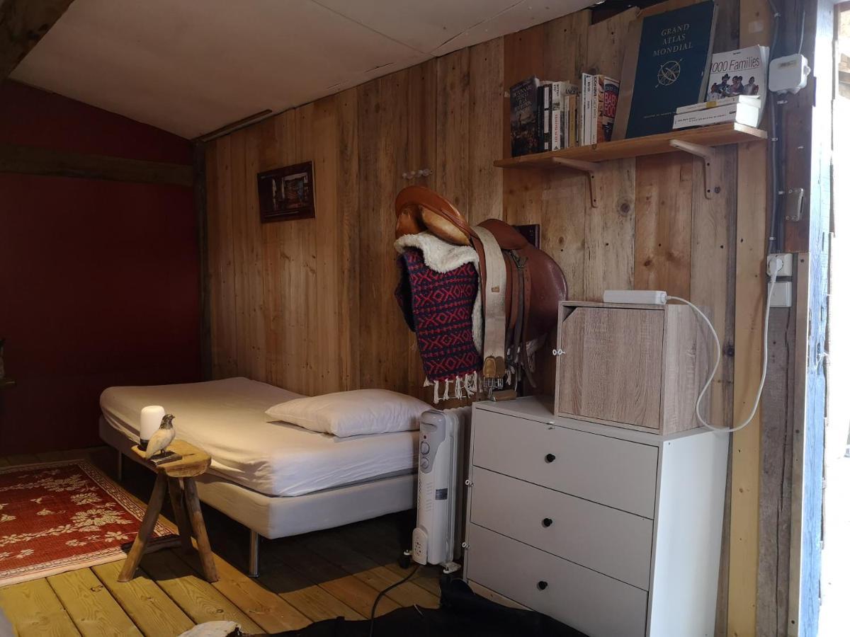 Le Gite Du Loir A Velo, Gite D'Etape, Backpacker Marcon Exterior photo